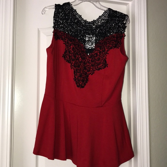 Red top - Picture 5 of 5